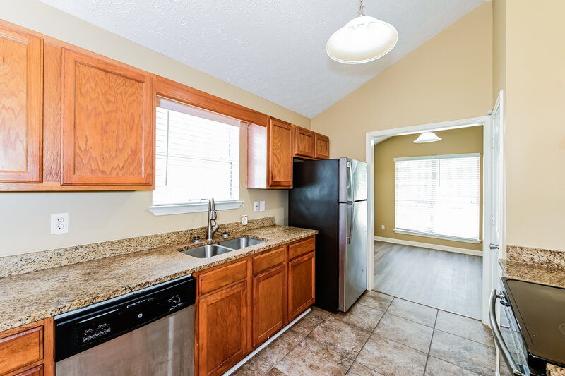 1,710/Mo, 6182 Harvard Ct Morrow, GA 30260 Kitchen View 2