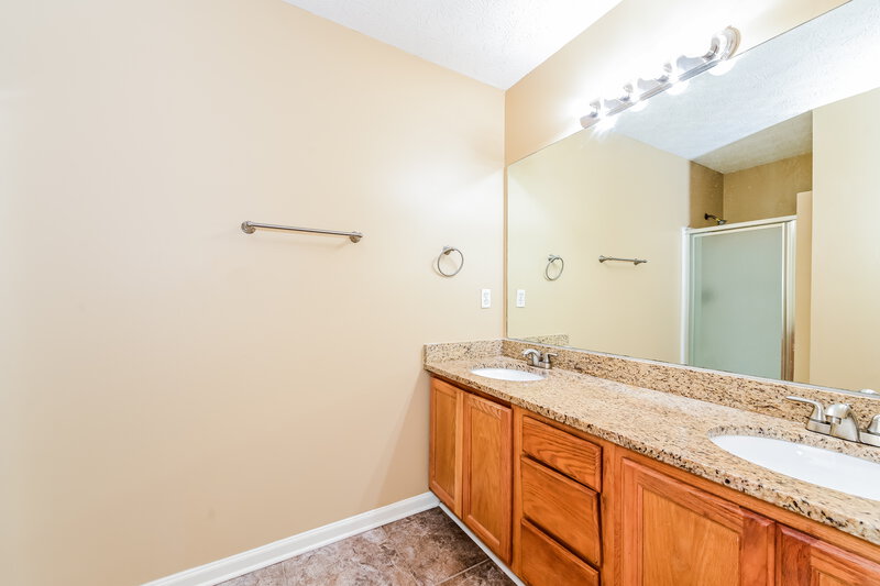 1,710/Mo, 6182 Harvard Ct Morrow, GA 30260 Main Bathroom View