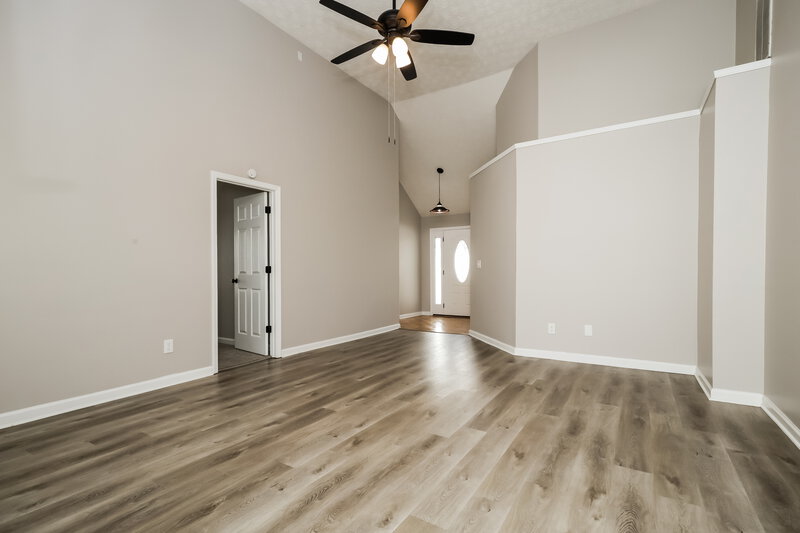 1,805/Mo, 221 Eagles Crest Ct McDonough, GA 30253 Living Room View