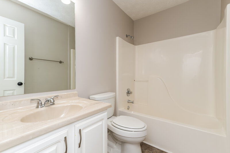 1,805/Mo, 221 Eagles Crest Ct McDonough, GA 30253 Bathroom View