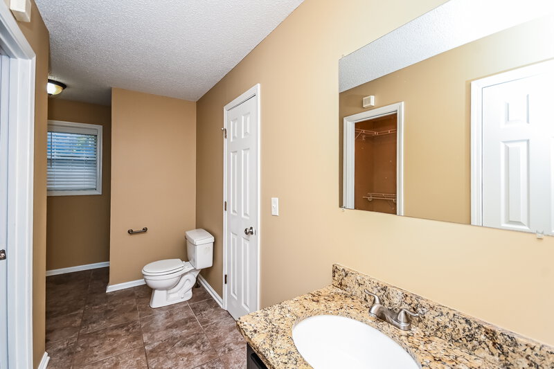 1,700/Mo, 115 Amberwood Ln Euharlee, GA 30145 Main Bathroom View