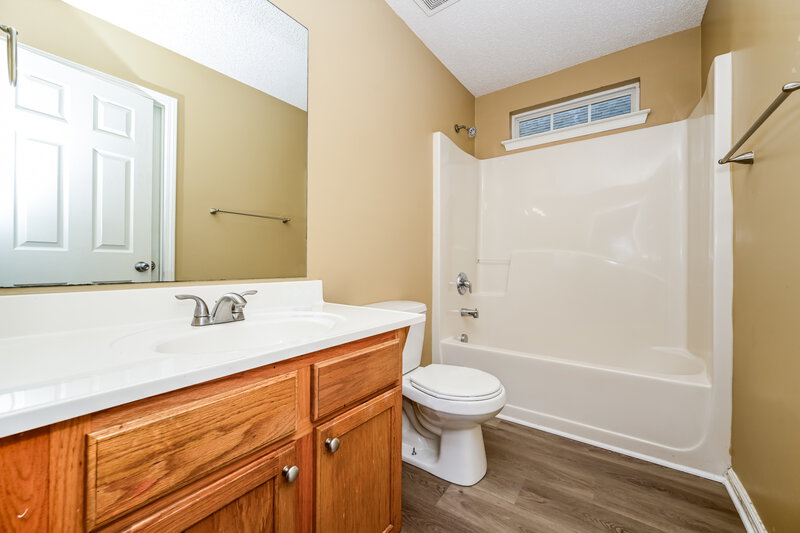 2,640/Mo, 1876 Simmons Ln Hampton, GA 30228 Bathroom View