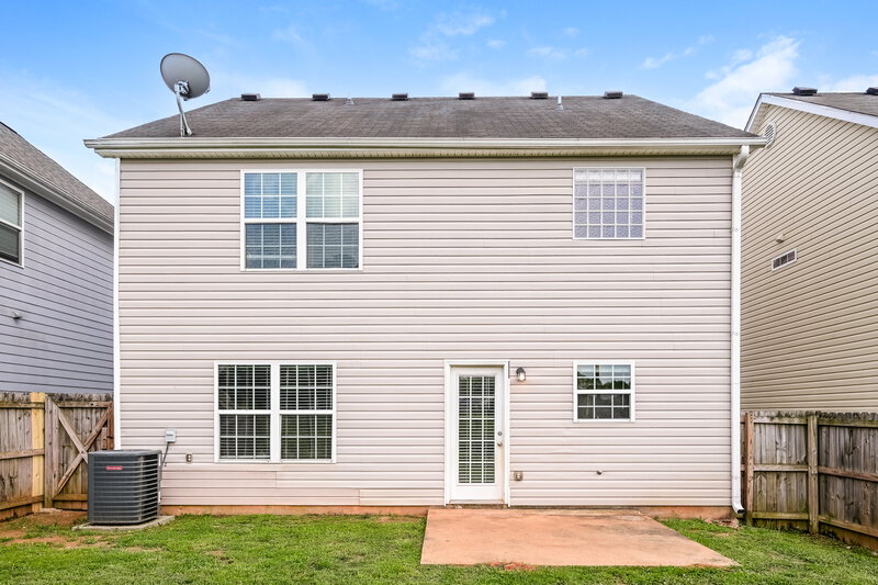2,640/Mo, 1876 Simmons Ln Hampton, GA 30228 Rear View