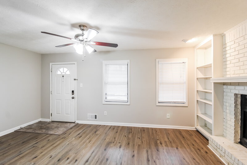 1,790/Mo, 2794 Sardis Dr NE Buford, GA 30519 Living Room View 2