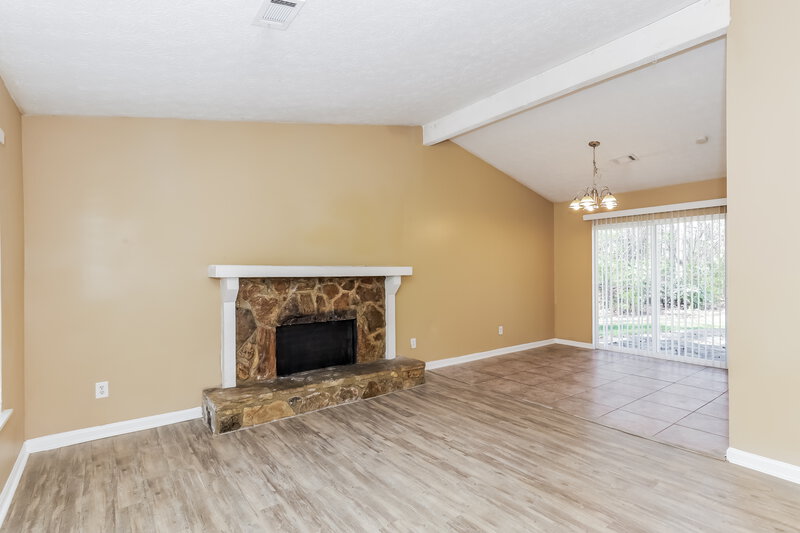 2,330/Mo, 6761 Timbers East Dr Lithonia, GA 30058 Living Room View 2