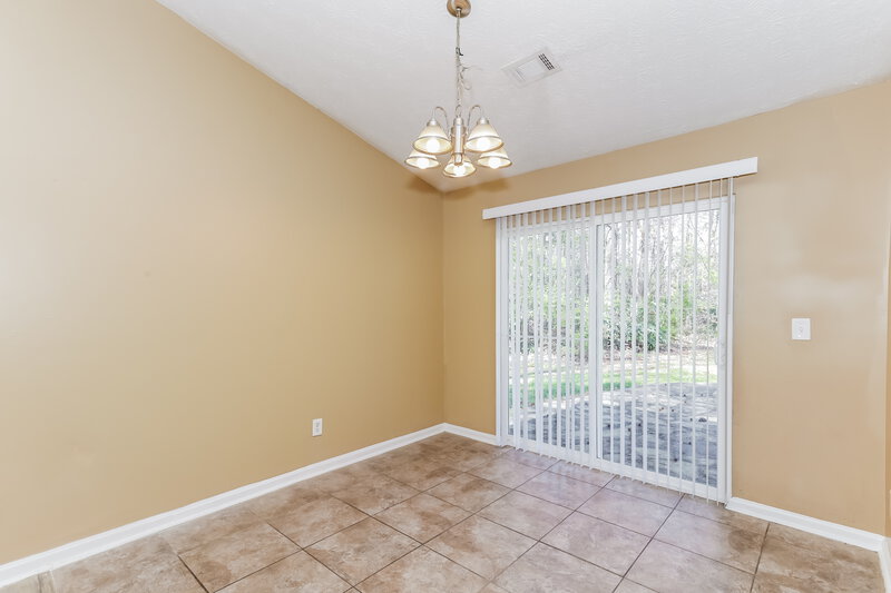 2,330/Mo, 6761 Timbers East Dr Lithonia, GA 30058 Dining Room View