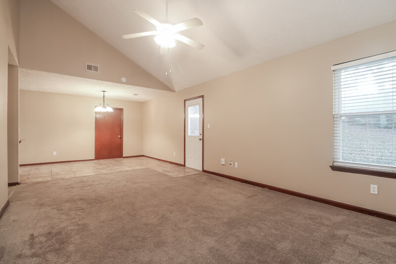 1,585/Mo, 20 Charlotte Blvd Stockbridge, GA 30281 Living Room View