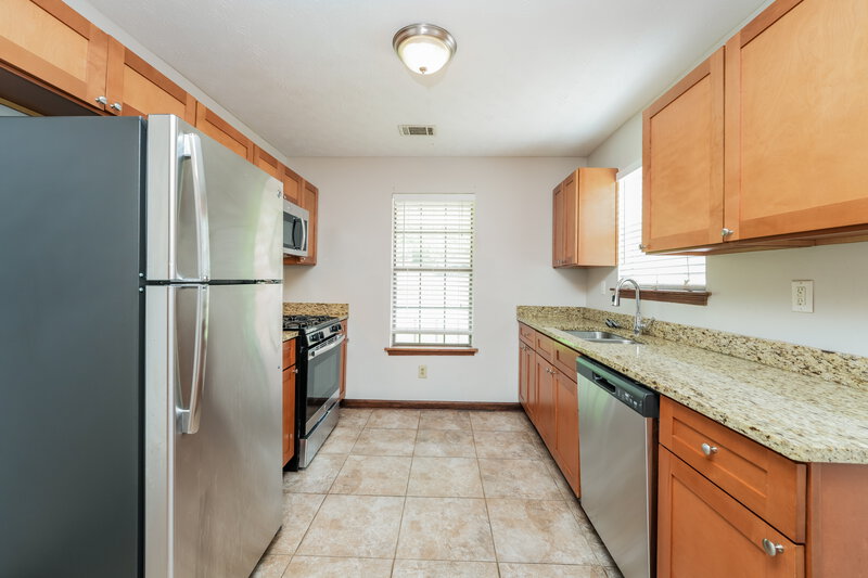 1,700/Mo, 116 Adrian Dr Stockbridge, GA 30281 Kitchen View