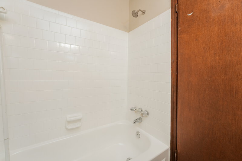 1,700/Mo, 116 Adrian Dr Stockbridge, GA 30281 Bathroom View 2