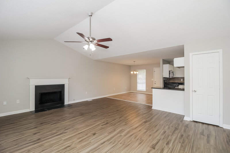 1,665/Mo, 147 Bridge Station Dr Douglasville, GA 30134 Living Room View