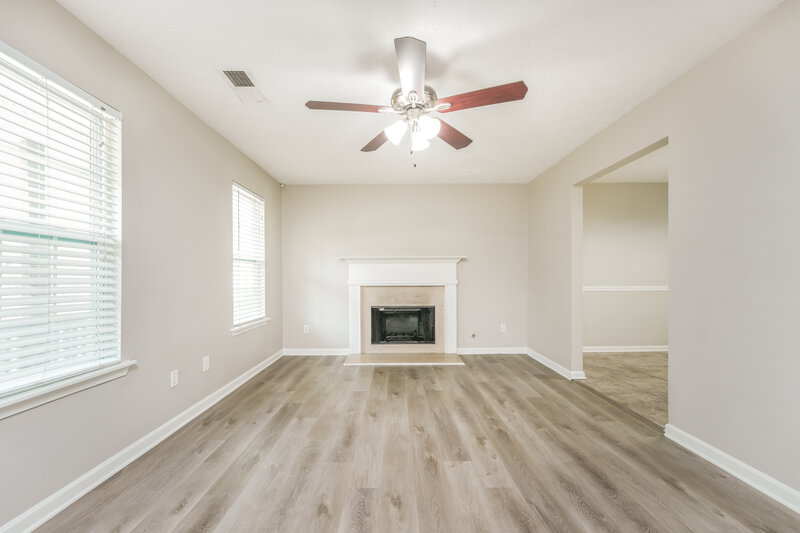 1,915/Mo, 728 Stonebridge Park Circle Lithonia, GA 30058 Living Room View