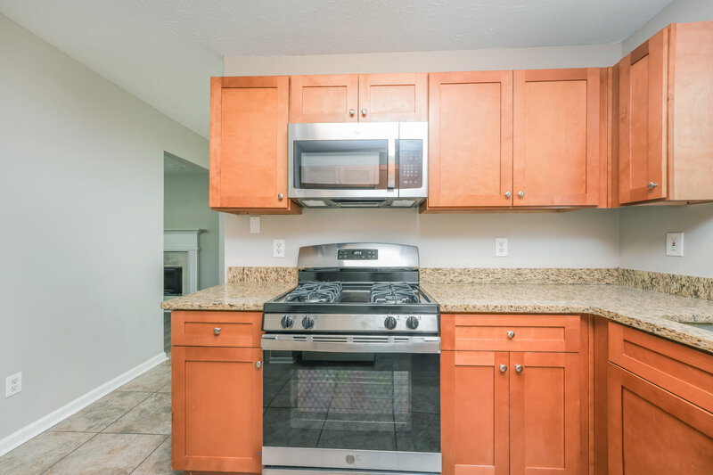 1,915/Mo, 728 Stonebridge Park Circle Lithonia, GA 30058 No Caption View