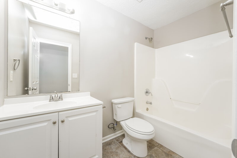 1,915/Mo, 728 Stonebridge Park Circle Lithonia, GA 30058 Bathroom View