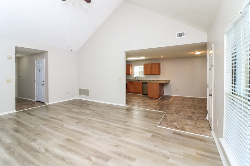 2,520/Mo, 4034 Sharon Woods Dr Powder Springs, GA 30127 Living Room View 3