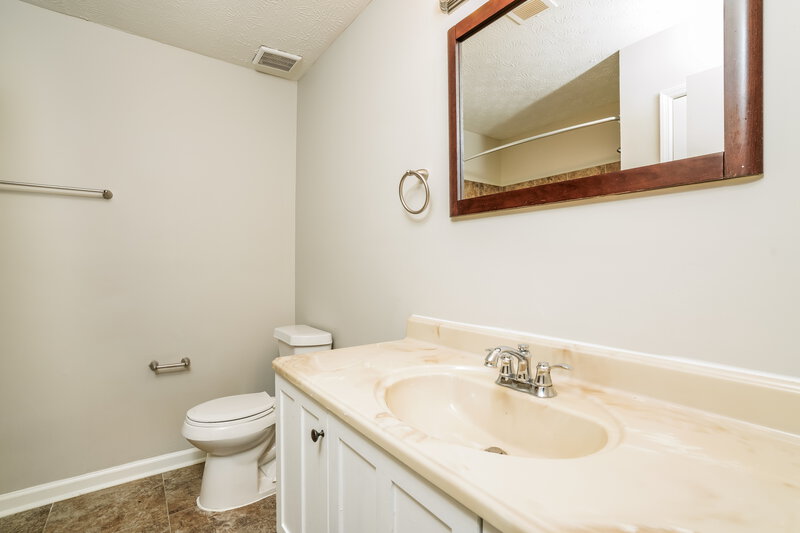 1,625/Mo, 4877 Plymouth Trace Decatur, GA 30035 Bathroom View