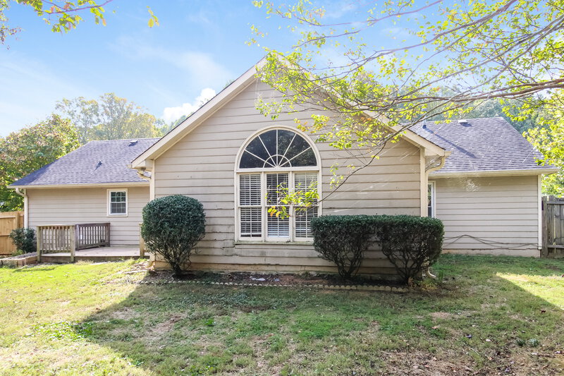 1,580/Mo, 35 Oakview Dr Covington, GA 30016 Rear View