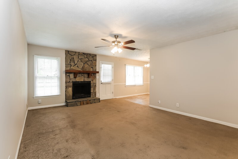 1,945/Mo, 3568 Fernbrook Dr SW Snellville, GA 30039 Living Room View 2