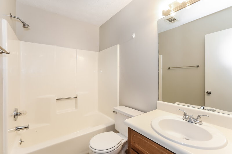 1,945/Mo, 3568 Fernbrook Dr SW Snellville, GA 30039 Bathroom View