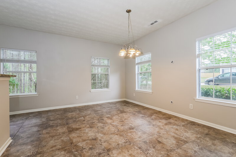 2,640/Mo, 4080 Robin Circle Union CIty, GA 30349 Dining Room View 2