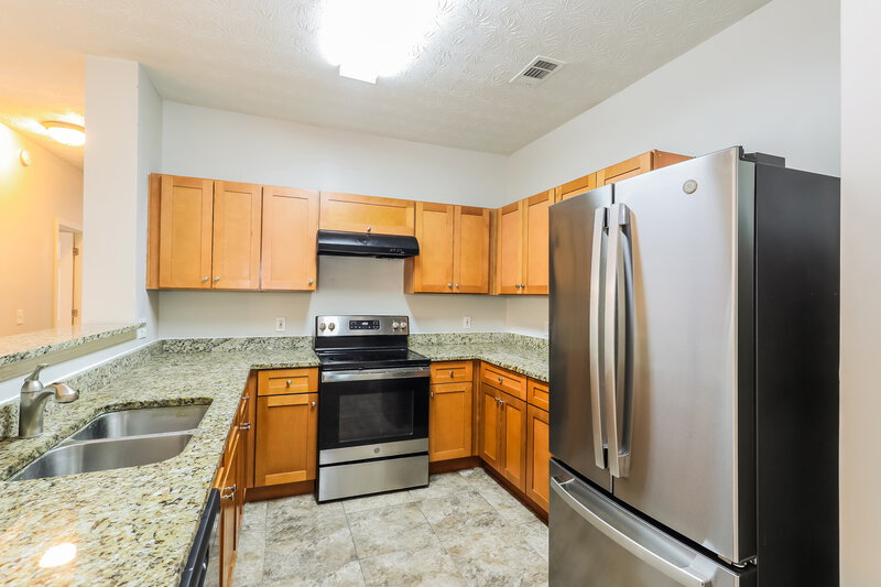 2,640/Mo, 4080 Robin Circle Union CIty, GA 30349 Kitchen View