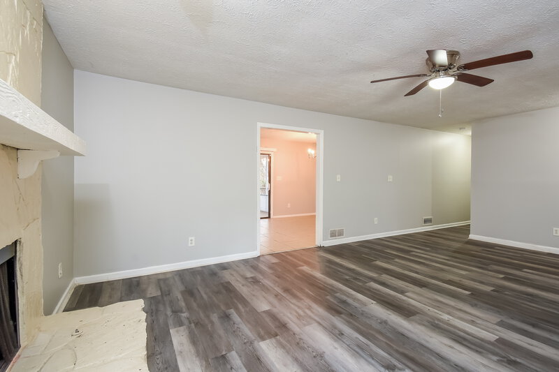 1,825/Mo, 3504 Sandra Dr Douglasville, GA 30135 Living Room View 2