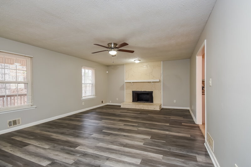 1,825/Mo, 3504 Sandra Dr Douglasville, GA 30135 Living Room View 3
