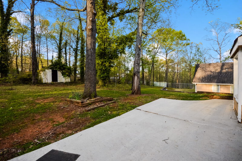 2,075/Mo, 75 Beaver Dam Ct Covington, GA 30016 Rear View 2