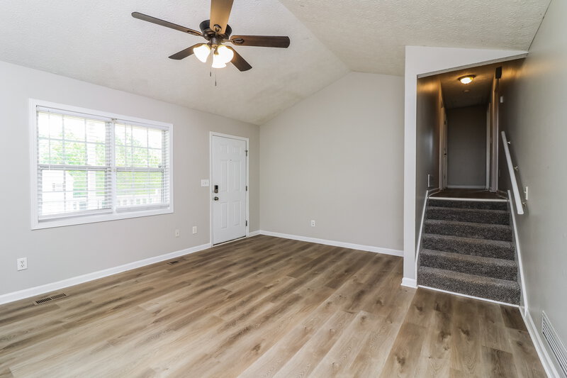 1,660/Mo, 90 Spring Leaf Dr Dallas, GA 30157 Living Room View 3