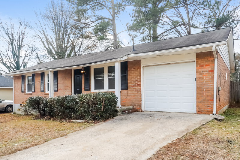 2,290/Mo, 8203 Sussex Dr Jonesboro, GA 30238 Front View 2