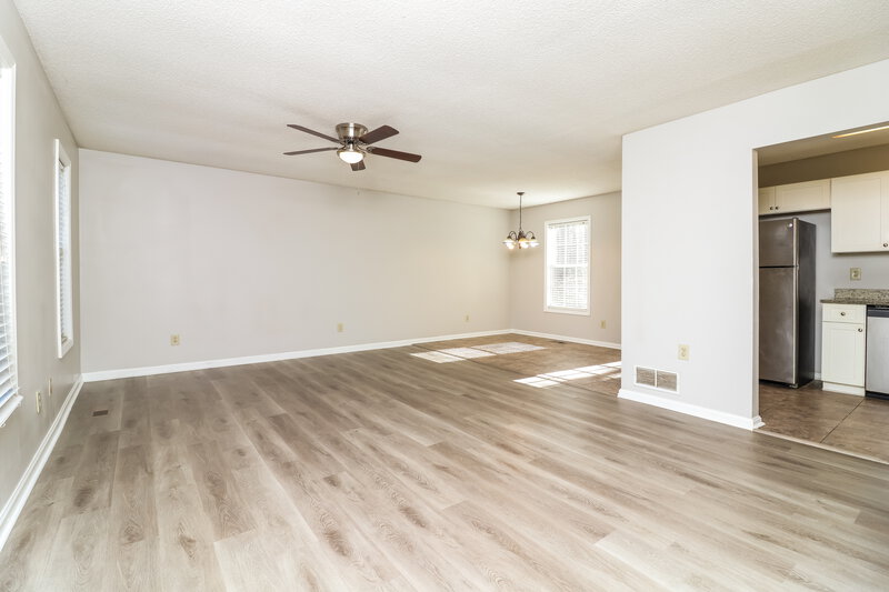 1,660/Mo, 200 Campbell Dr Dallas, GA 30132 Living Room View