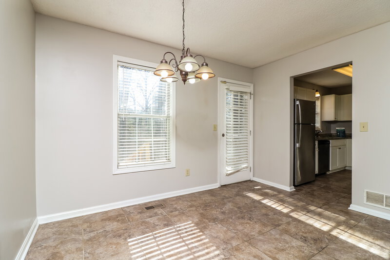 1,660/Mo, 200 Campbell Dr Dallas, GA 30132 Dining Room View