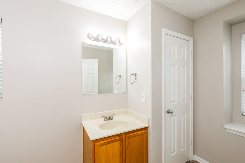 1,790/Mo, 3514 Sable Glen Ln Atlanta, GA 30349 Bathroom View