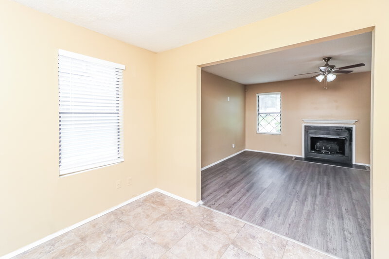 1,490/Mo, 5438 Farmview Close Stone Mountain, GA 30088 Dining Room View