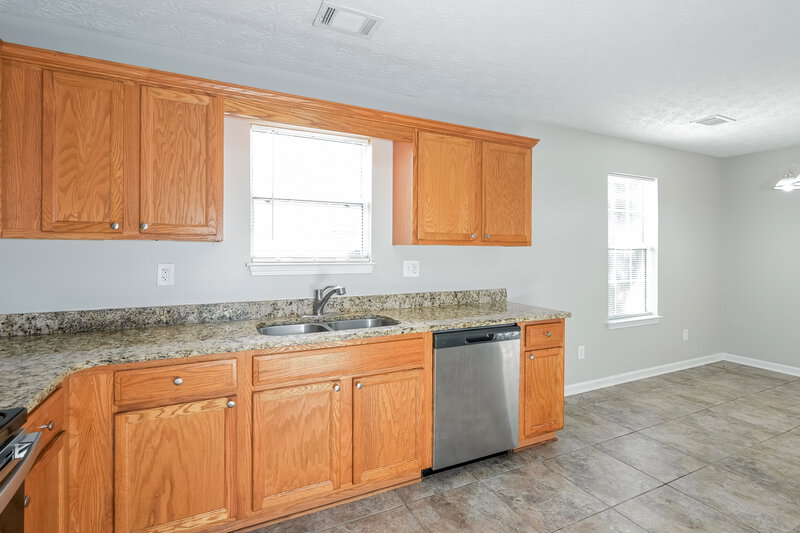 2,330/Mo, 45 Pebble Ridge Dr Covington, GA 30014 Kitchen View