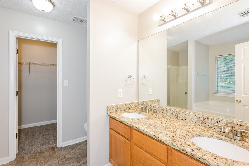 2,330/Mo, 45 Pebble Ridge Dr Covington, GA 30014 Main Bathroom View