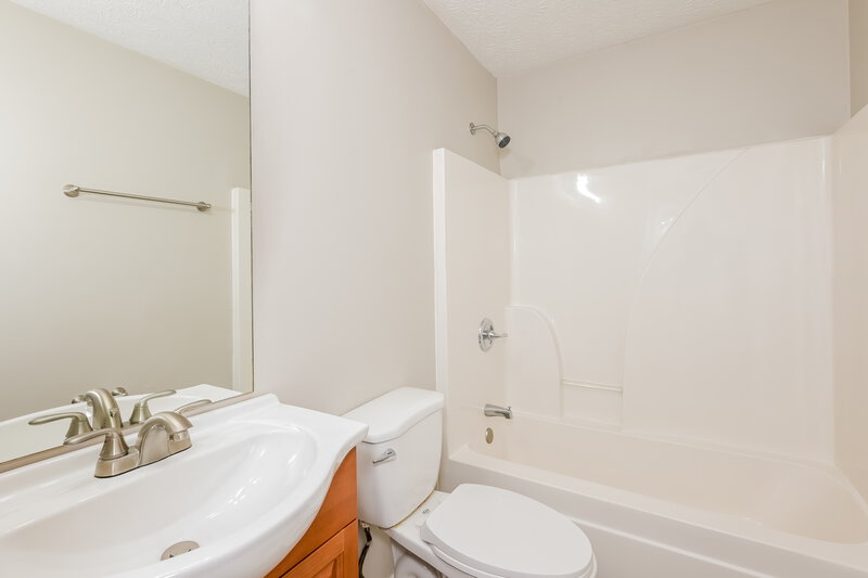 2,330/Mo, 45 Pebble Ridge Dr Covington, GA 30014 Bathroom View