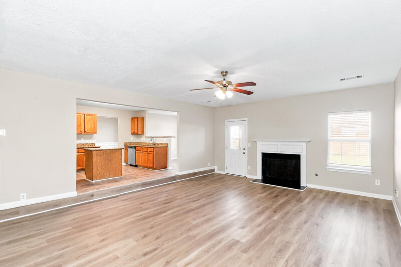 2,310/Mo, 6624 Pamplona Pl Atlanta, GA 30349 Bonus Room View