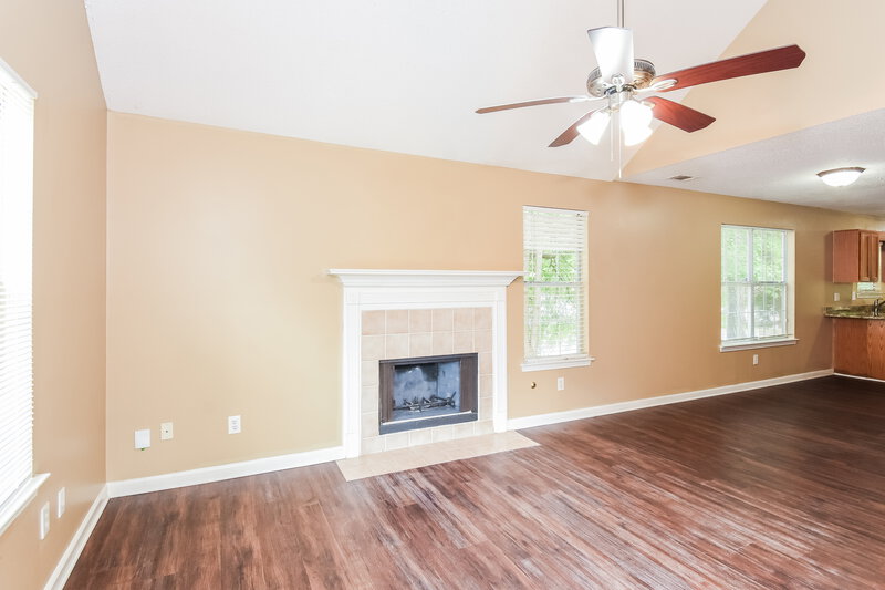 1,755/Mo, 1531 Wembley Dr Douglasville, GA 30134 Living Room View 2