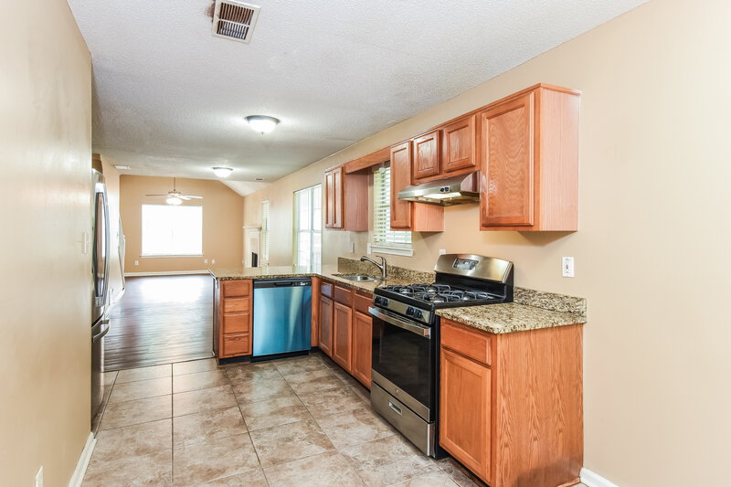 1,755/Mo, 1531 Wembley Dr Douglasville, GA 30134 Kitchen View 2
