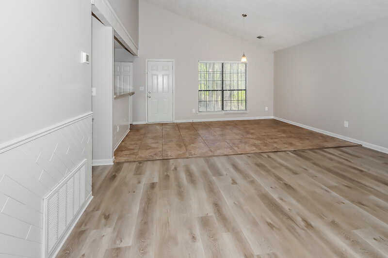 1,590/Mo, 192 Chase Woods Circle Jonesboro, GA 30236 Living Room View
