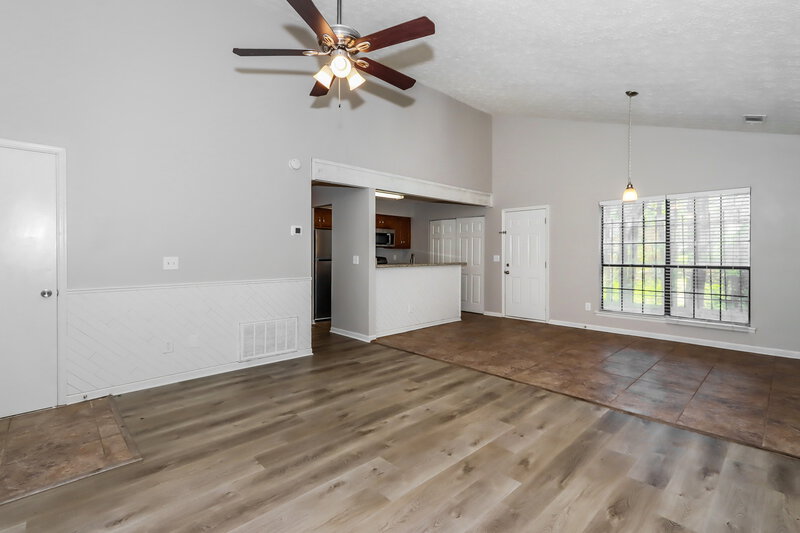 1,590/Mo, 192 Chase Woods Circle Jonesboro, GA 30236 Living Room View 2