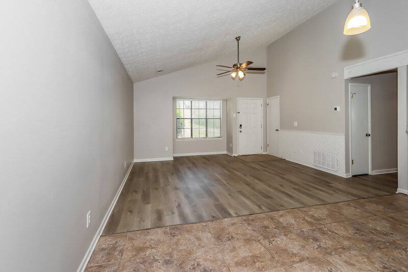 1,590/Mo, 192 Chase Woods Circle Jonesboro, GA 30236 Living Room View 3