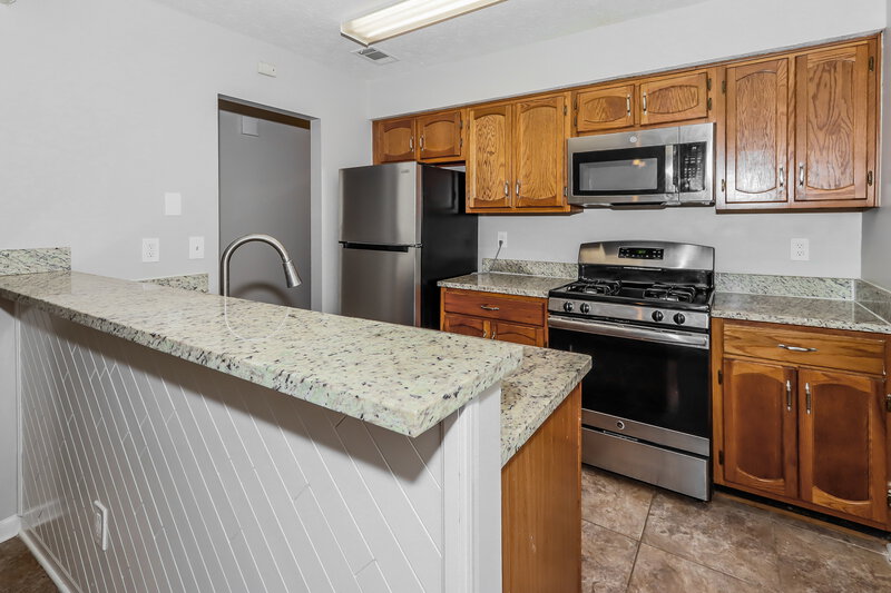 1,590/Mo, 192 Chase Woods Circle Jonesboro, GA 30236 Kitchen View