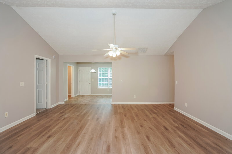 1,760/Mo, 243 Rocky Point Rd Covington, GA 30014 Living Room View