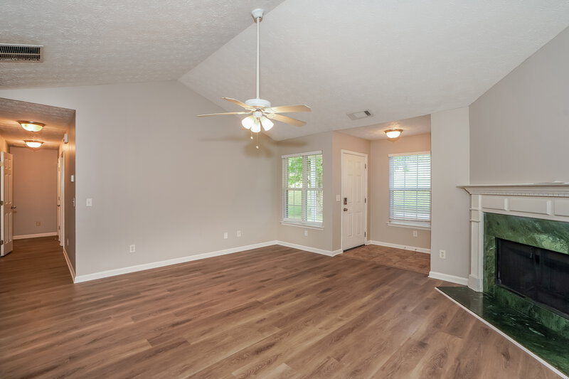1,760/Mo, 243 Rocky Point Rd Covington, GA 30014 Living Room View 3