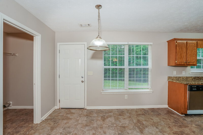 1,760/Mo, 243 Rocky Point Rd Covington, GA 30014 Dining Room View
