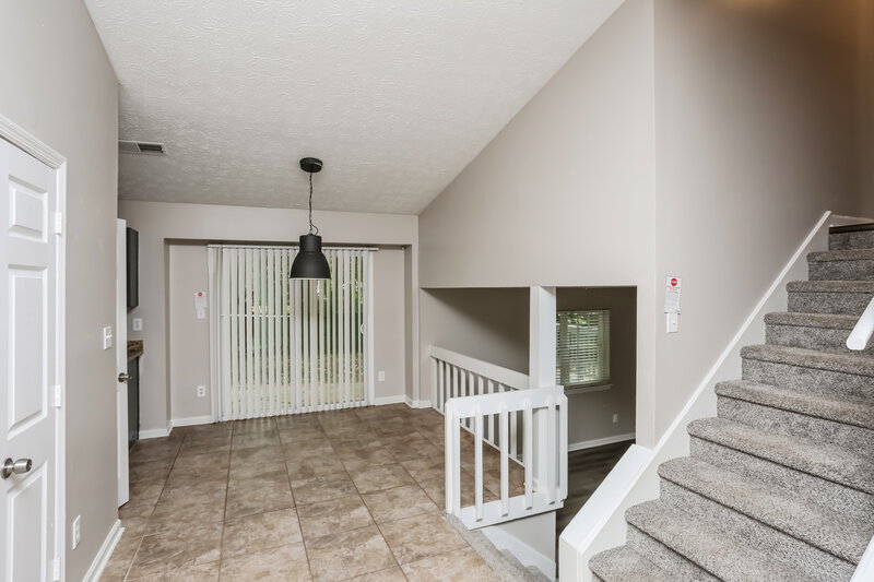 1,610/Mo, 5201 Scarbrough Ln Stone Mountain, GA 30088 Dining Room View