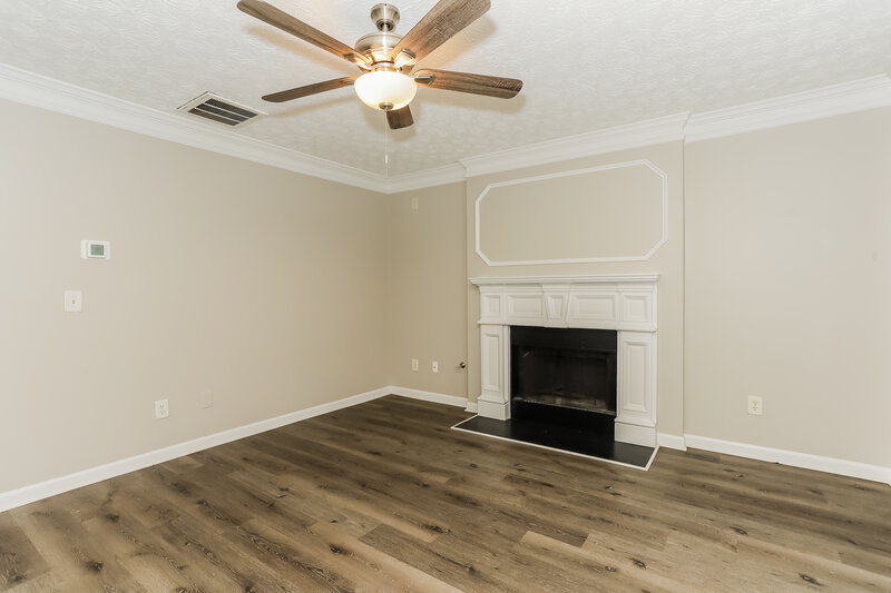 2,490/Mo, 3830 Riverside Pkwy Decatur, GA 30034 Living Room View 2