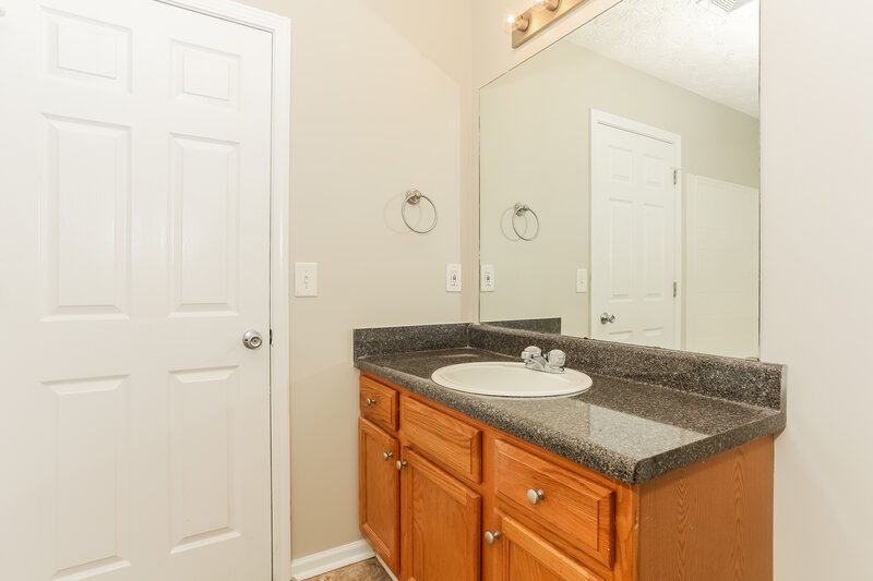 2,490/Mo, 3830 Riverside Pkwy Decatur, GA 30034 Bathroom View