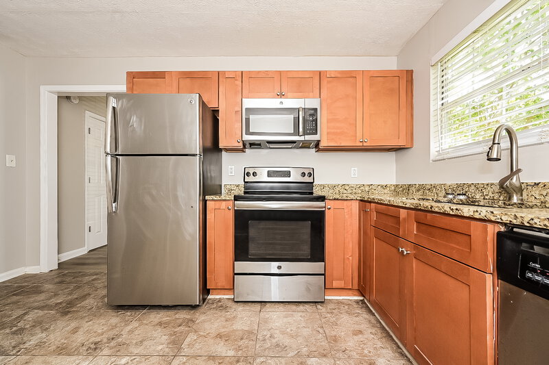 1,740/Mo, 2725 Woodward Rd College Park, GA 30349 Misc View 6